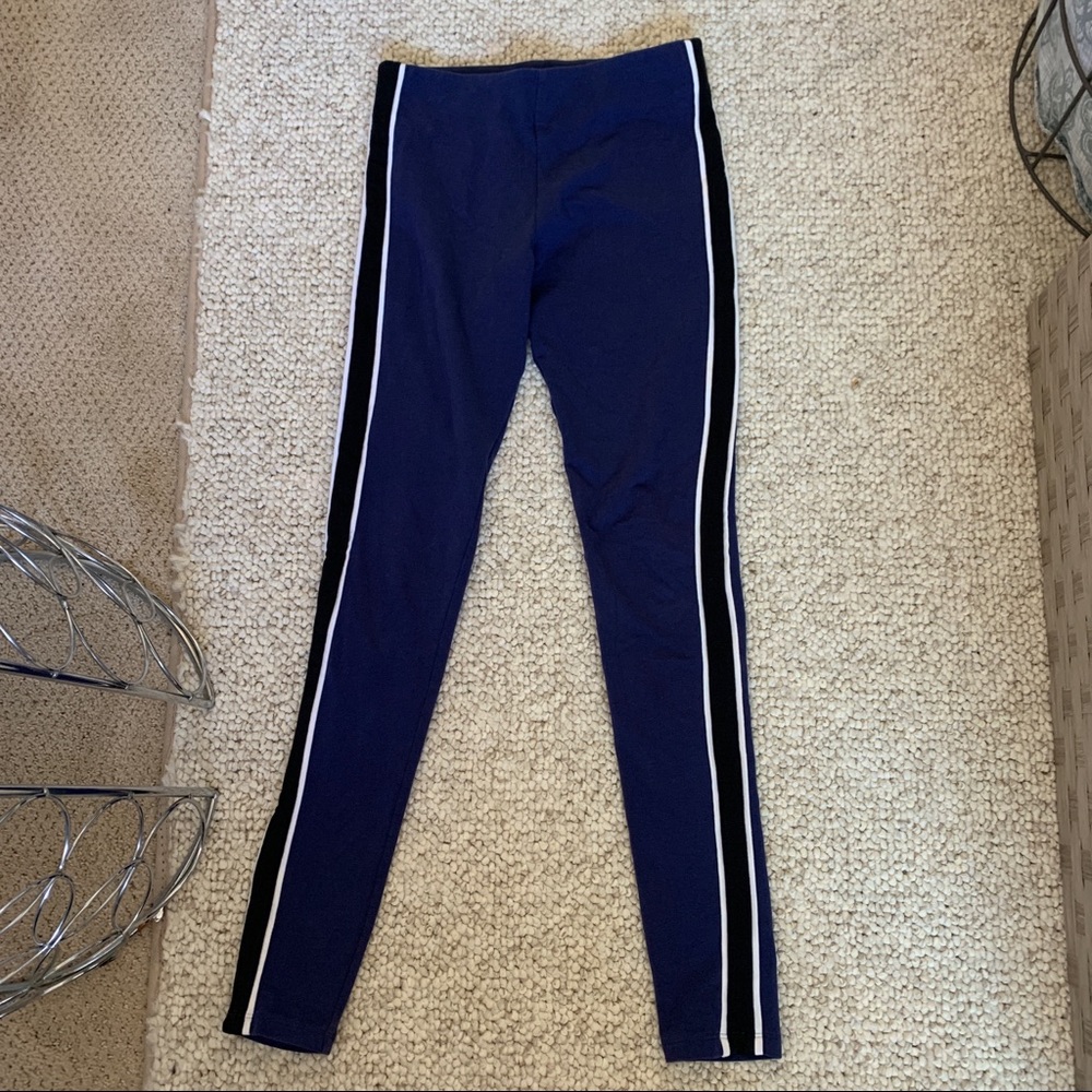 Stripped leggings